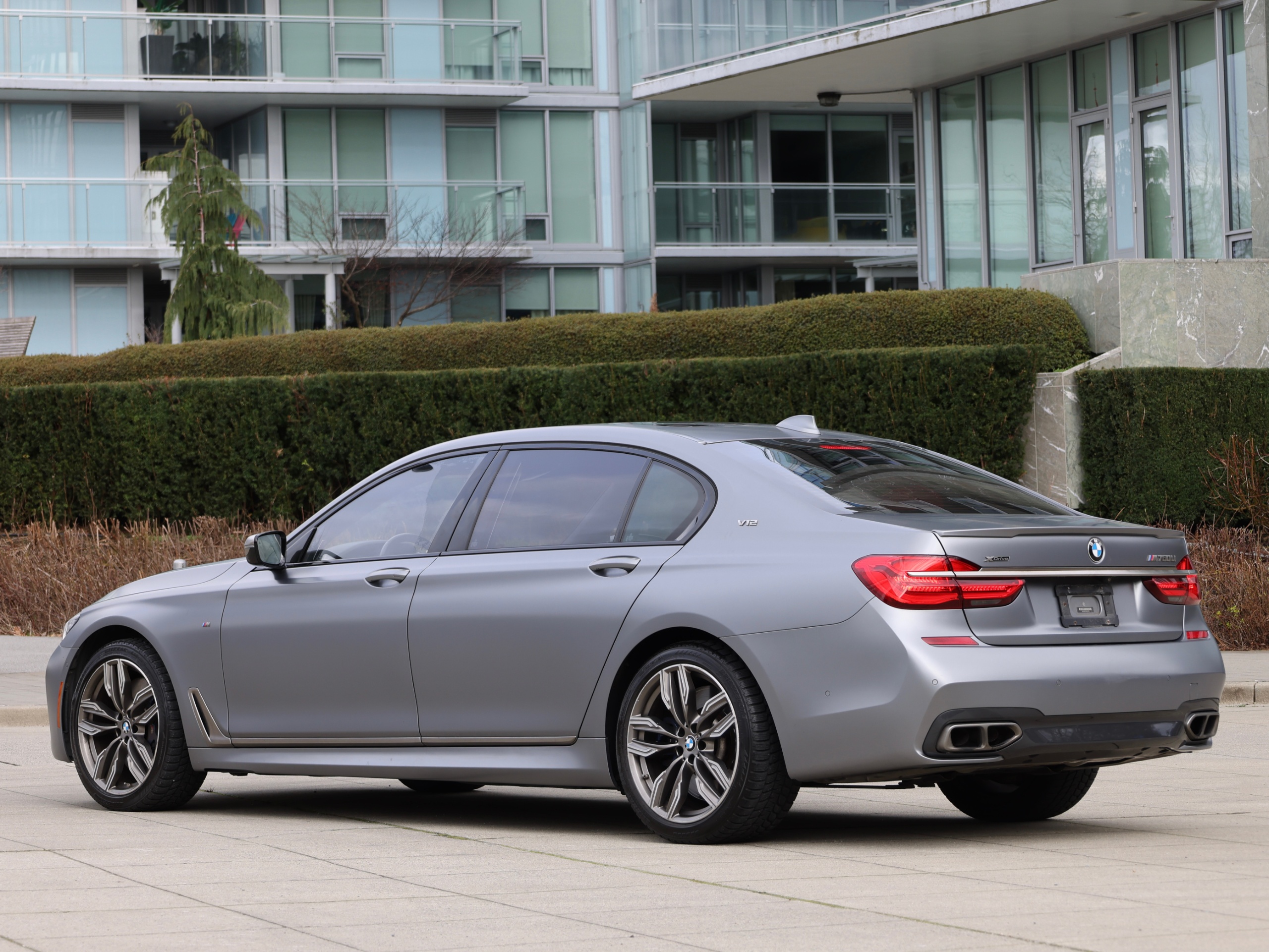 2018 BMW M760LI - Image 5